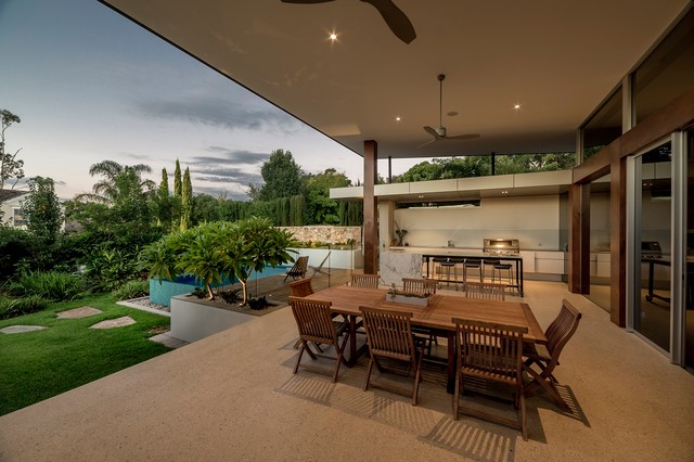 Beaumont Residence modern-veranda