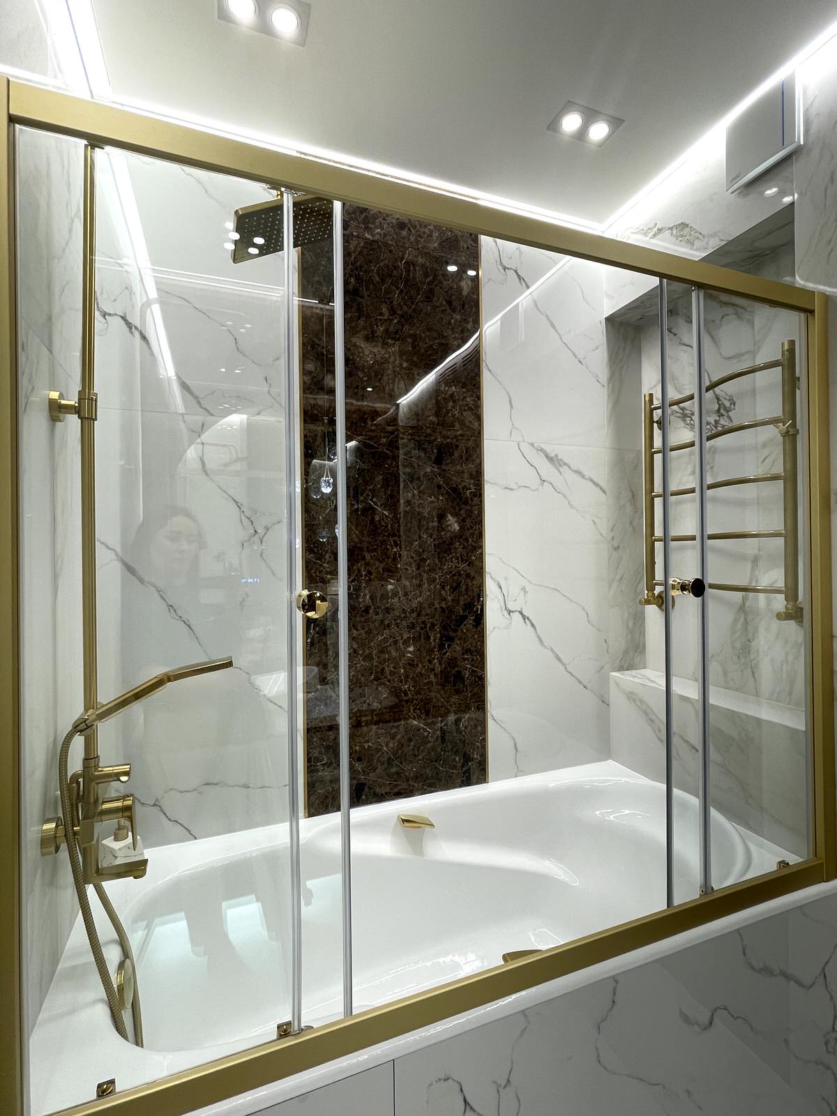 Санузел под мрамор Лабрадор