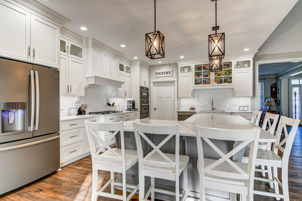 Inspiration for a transitional kitchen remodel in Chicago