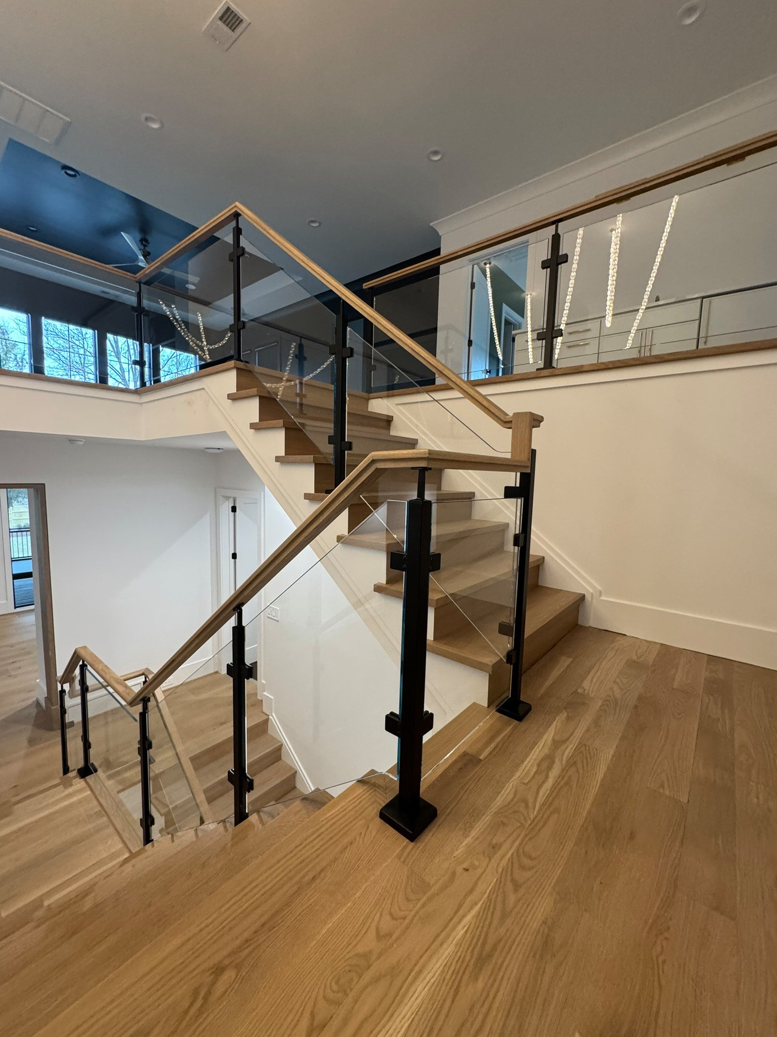 134_Modern White Oak Stair with Glass Balustrade, Vienna, VA 22180