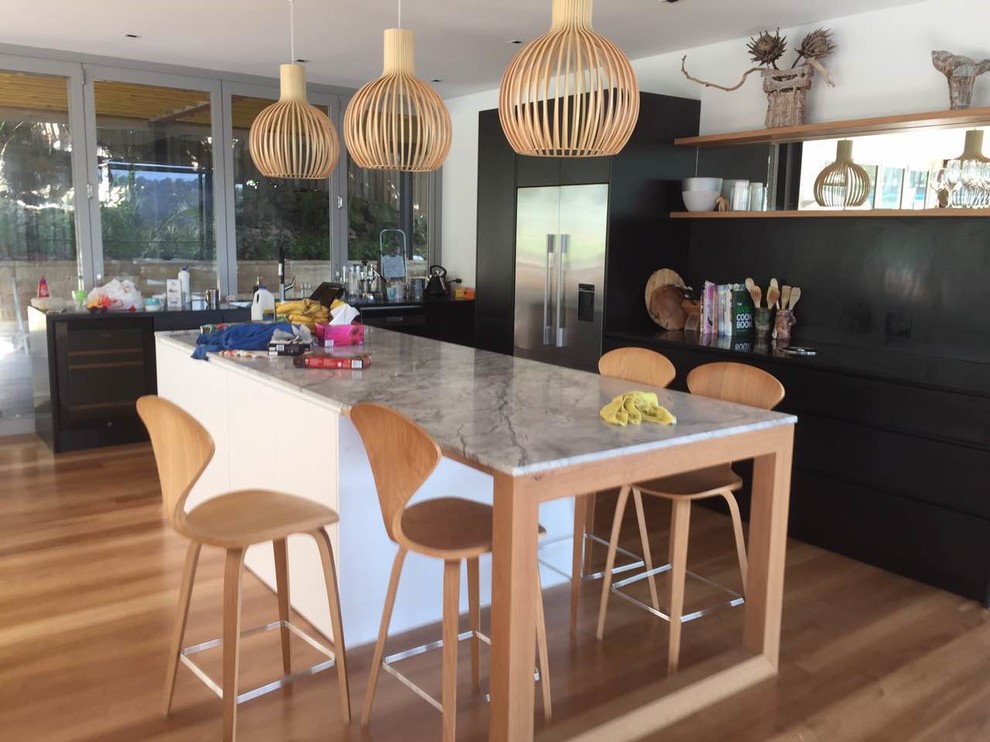 Black Laminate on Birch Kitchen