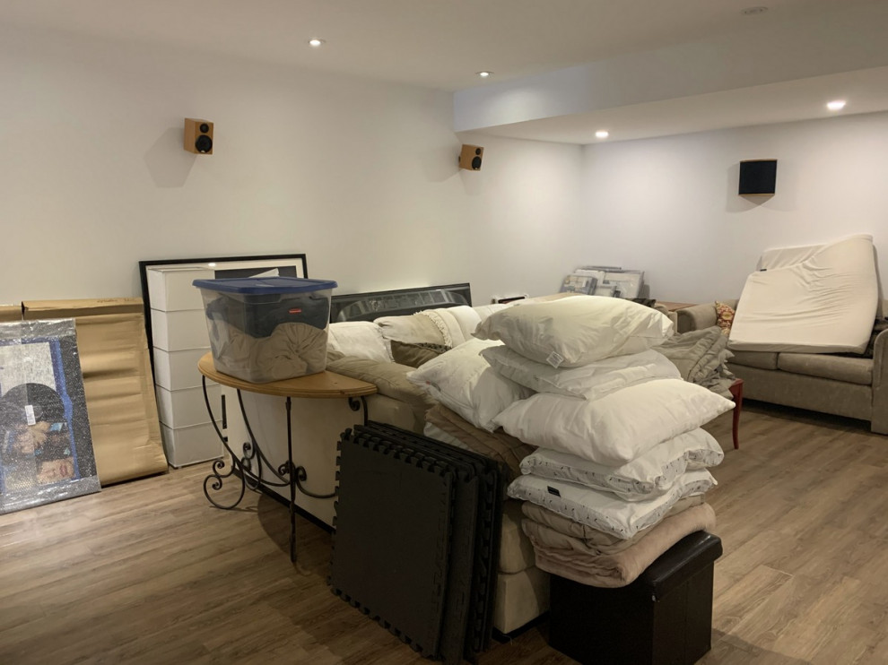 Inspiration for a transitional basement remodel in Toronto