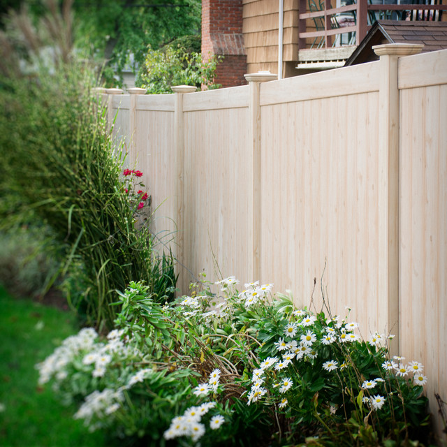 Eastern White Cedar Wood Grain PVC Vinyl Privacy Fence from Illusions