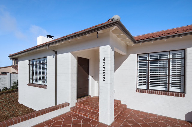 Mid-Century Residence Exterior Entry retro-hus-og-facade
