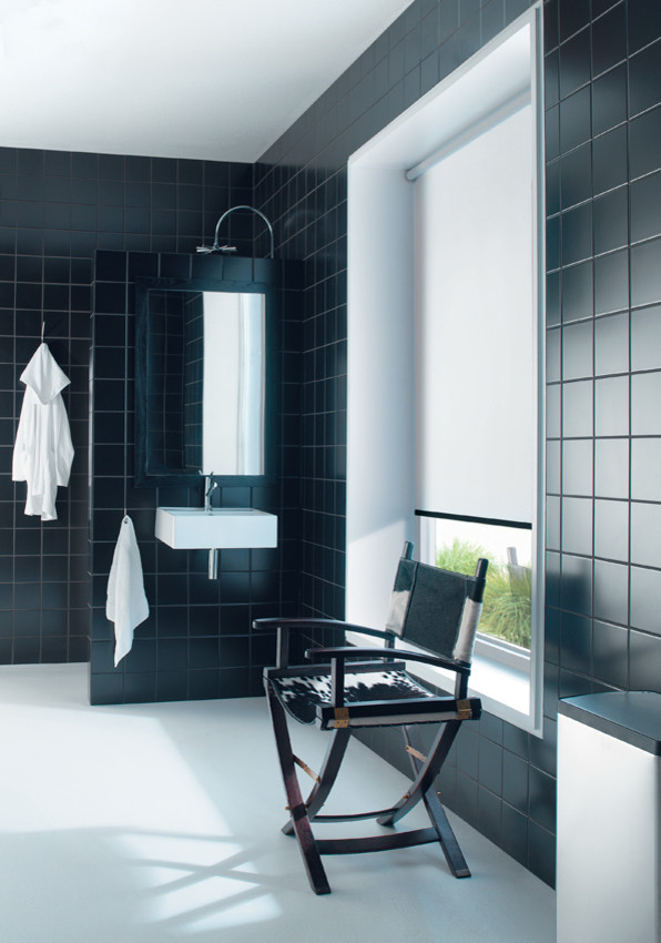 Design ideas for a contemporary bathroom in Melbourne.