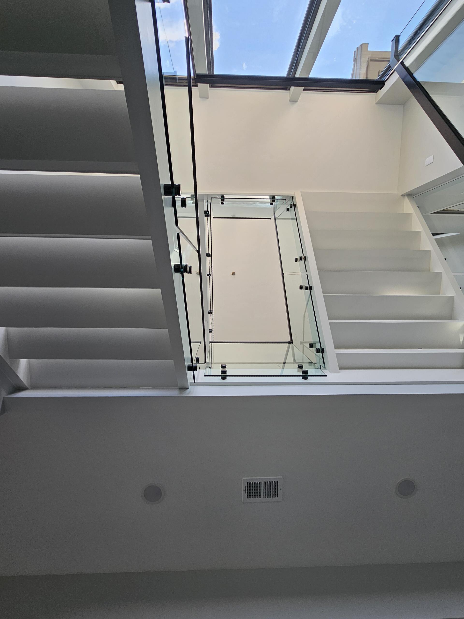 125_Modern Open Rise Stair with Glass Balustrade, Aldie, VA 20105