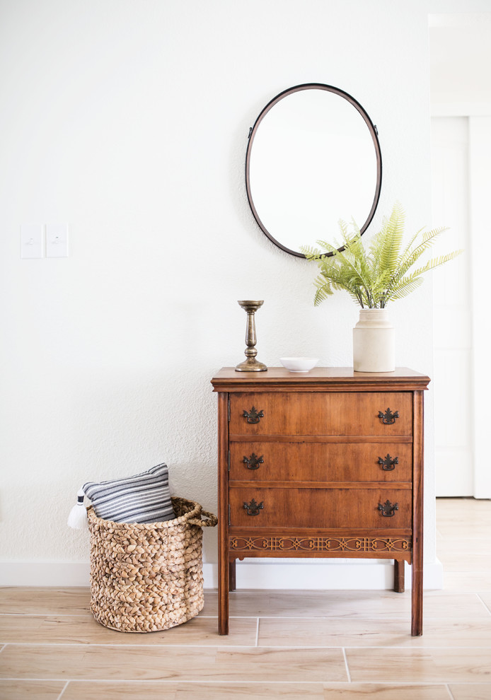 Home design - transitional home design idea in Phoenix