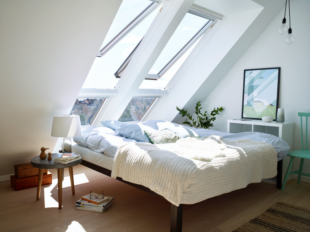 Contemporary bedroom in Hamburg.