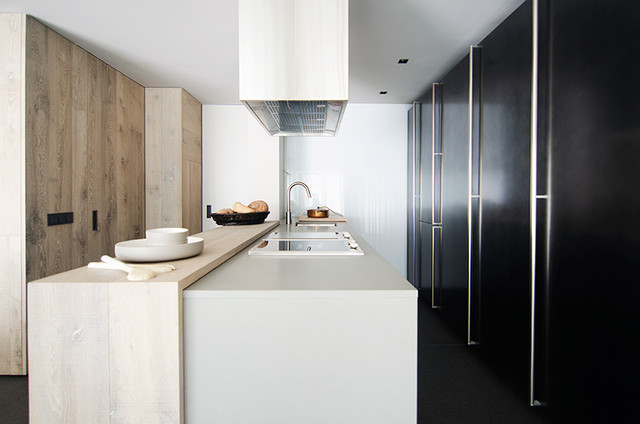 SARRIA contemporary-kitchen