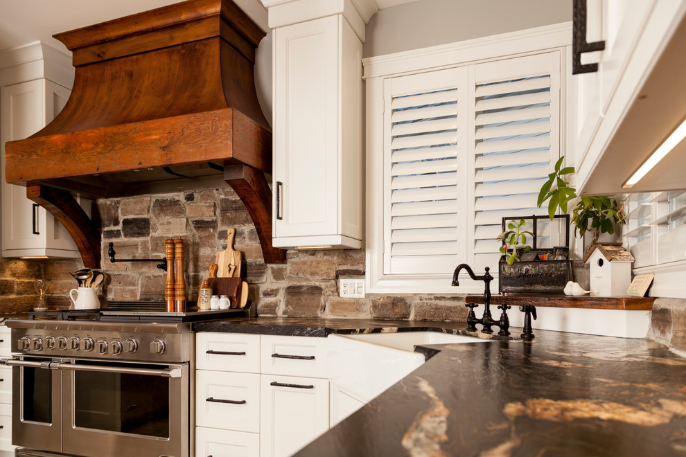 Inspiration for a transitional kitchen remodel in Toronto