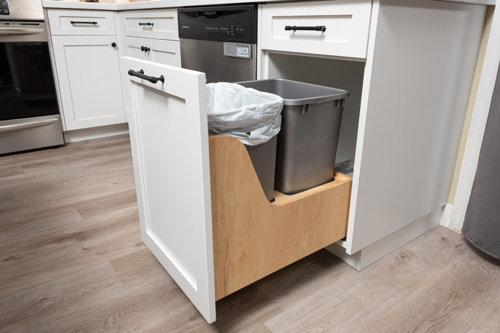 Kitchen - kitchen idea in Phoenix