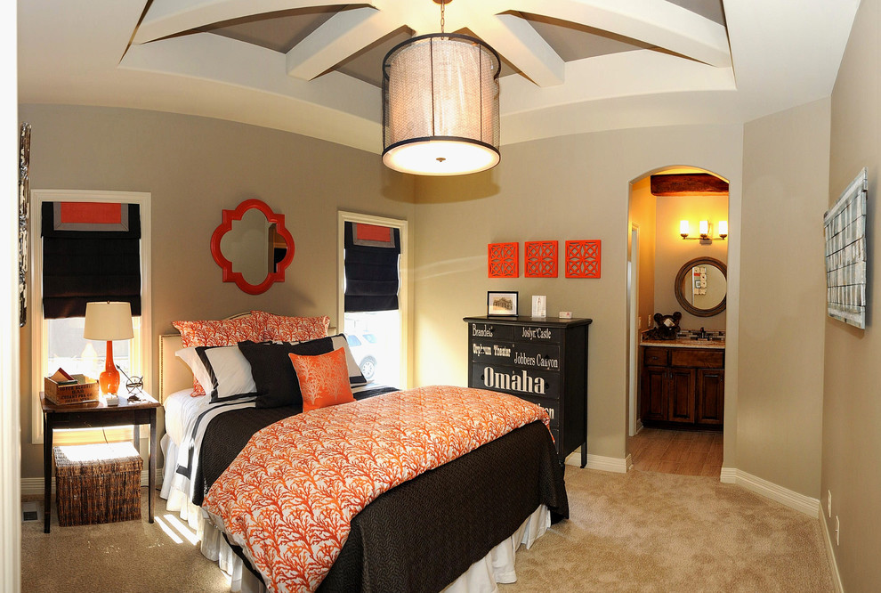 Design ideas for a mid-sized traditional bedroom in Omaha with beige walls, carpet and beige floor.