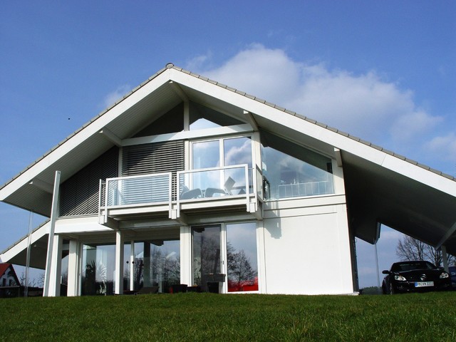 Modernes Fachwerkhaus mit Stil contemporary-exterior