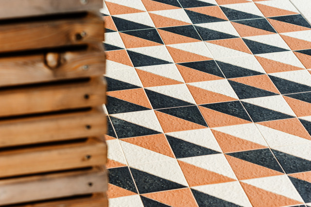 Beechwood - floor tile detail coastal-terrace