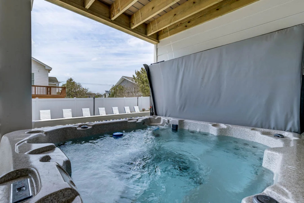 (2021) Great White Shack