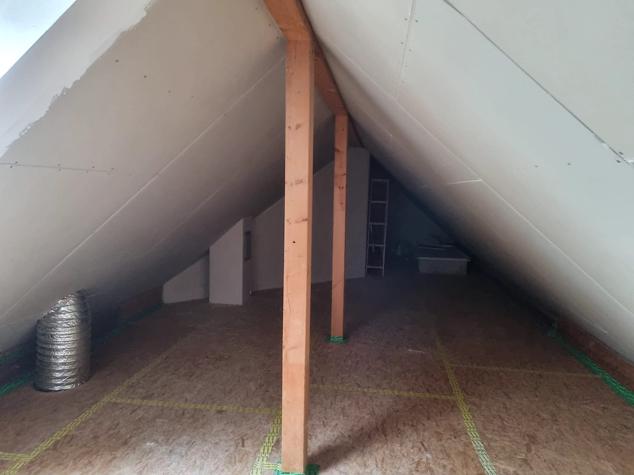 Dachumbau mit Wendeltreppe