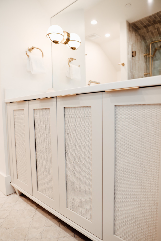 Bathroom - mid-sized coastal 3/4 porcelain tile and single-sink bathroom idea with gray cabinets, quartzite countertops, white countertops and a freestanding vanity