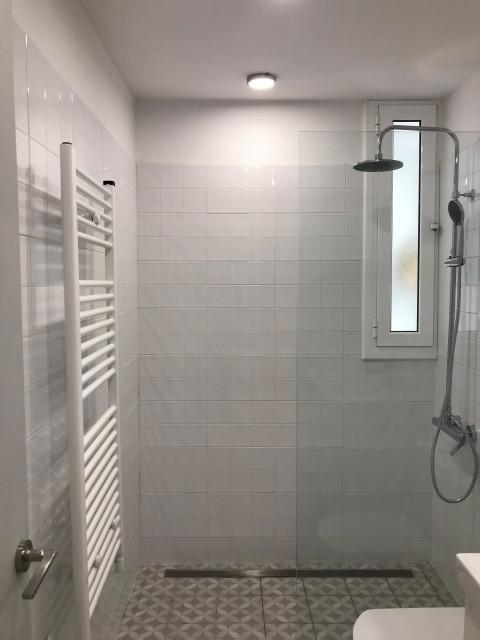 LAB | Ba&ntilde;os bathroom