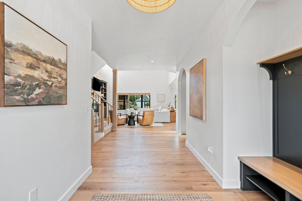 Home design - transitional home design idea