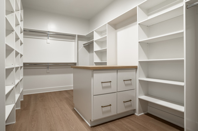 TEC2 House nyklassisk-opbevaring-og-garderobe