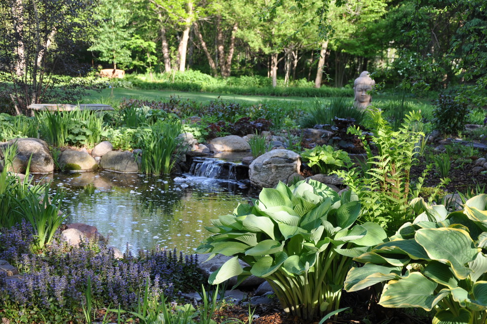 Photo of an eclectic garden in Minneapolis.