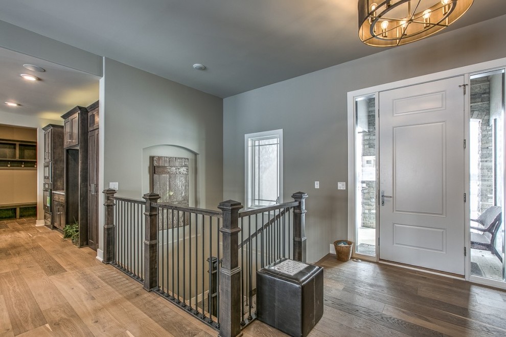 Transitional home design photo in Omaha