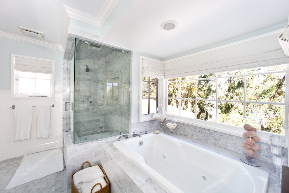 Design ideas for a contemporary bathroom in Los Angeles with an alcove shower.