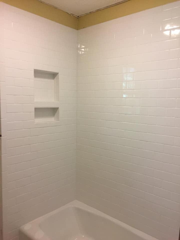 4*16 white glossy shower