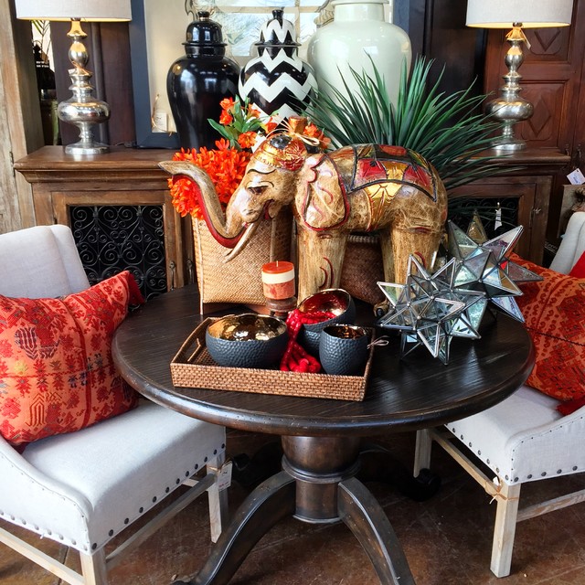 Rich, layered spaces eclectique-salle-a-manger