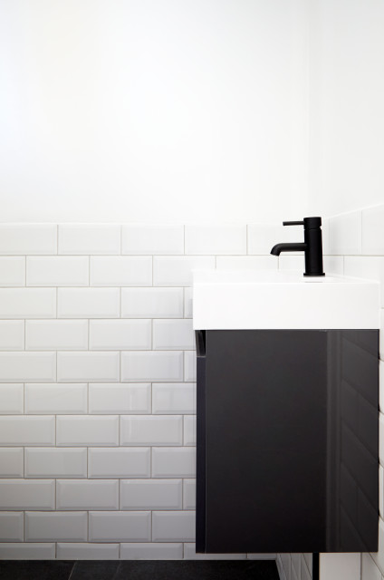 Cloakroom installation modern-toalett