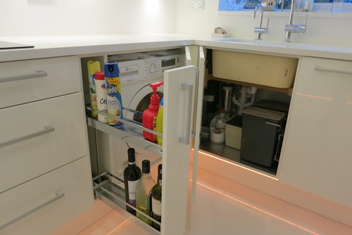 意外にかさばり邪魔になる 掃除道具の収納方法 Houzz ハウズ