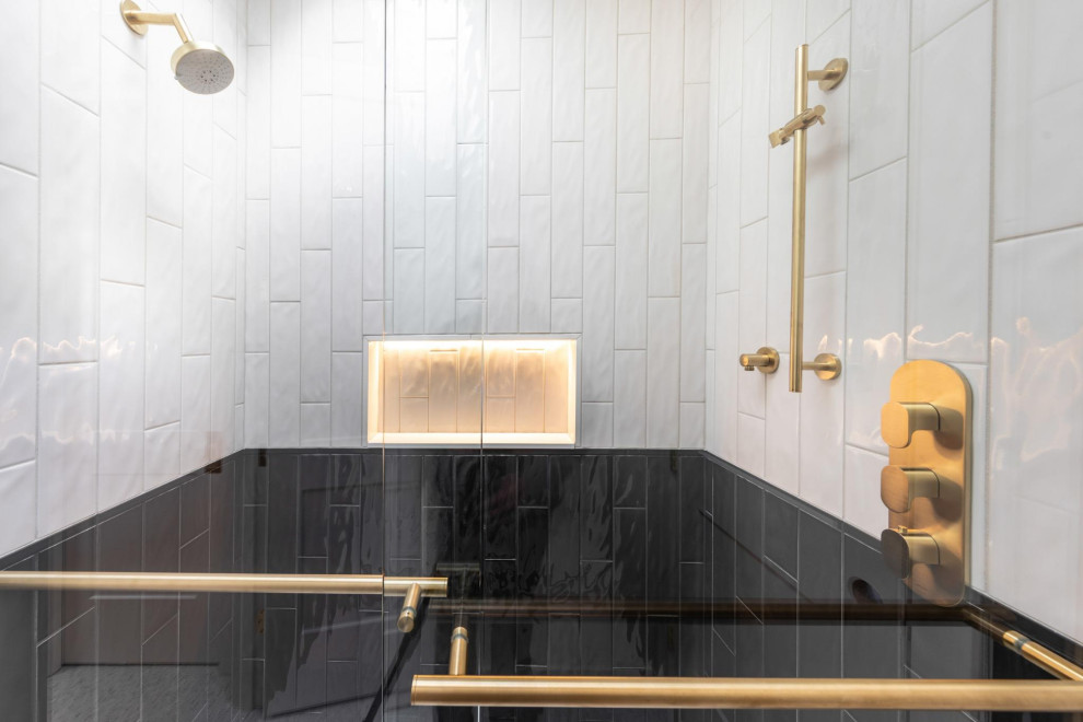 Home design - transitional home design idea in Seattle