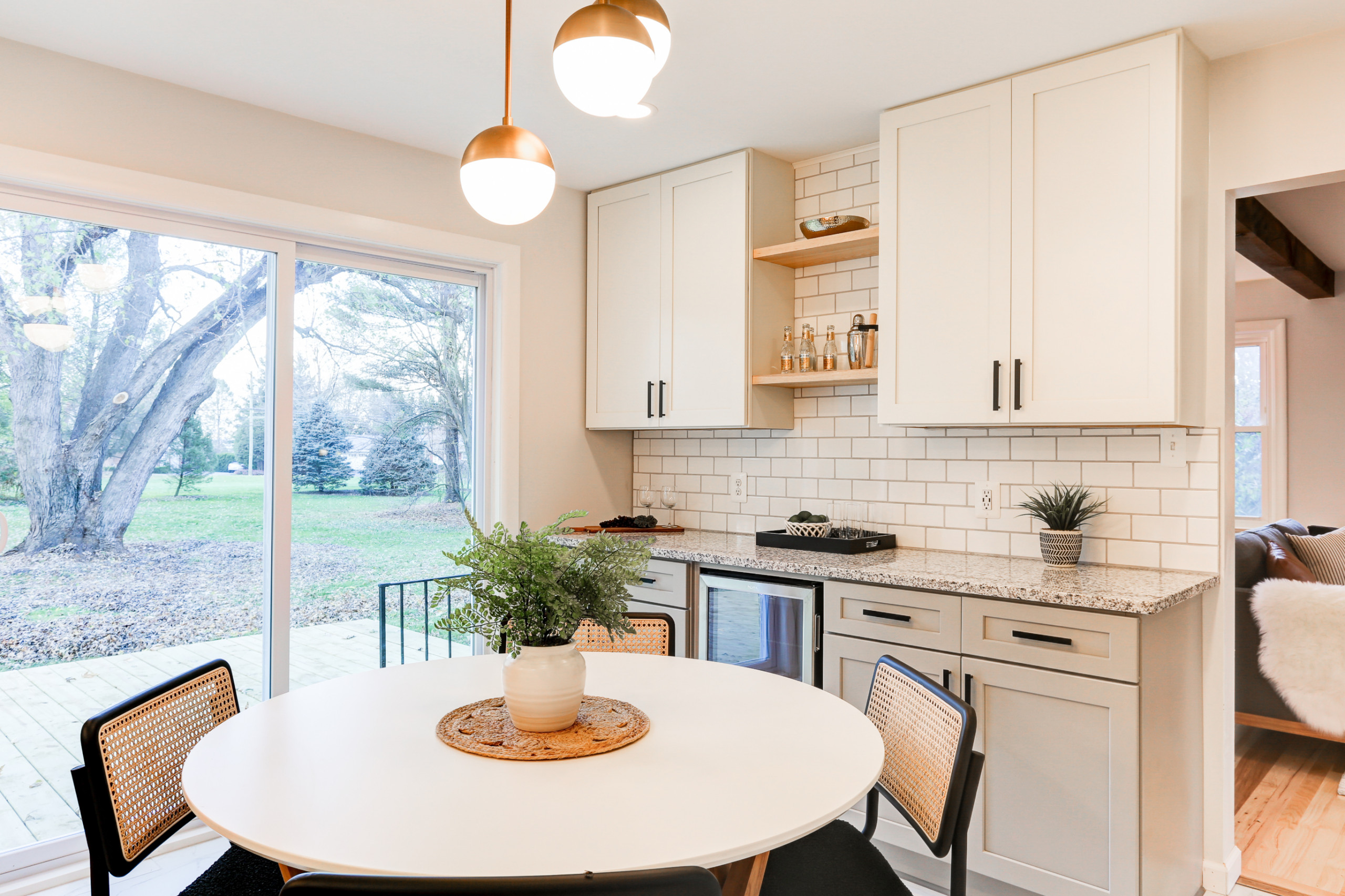 Coastal Transitional Kitchen Spaces