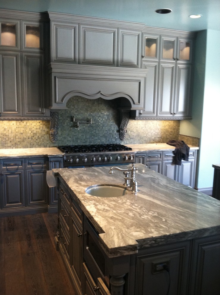 Inspiration for a transitional kitchen remodel in Phoenix