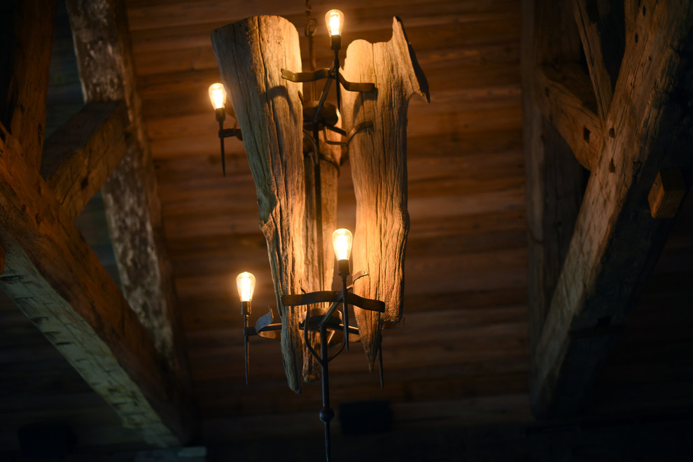 Home design - rustic home design idea in New Orleans