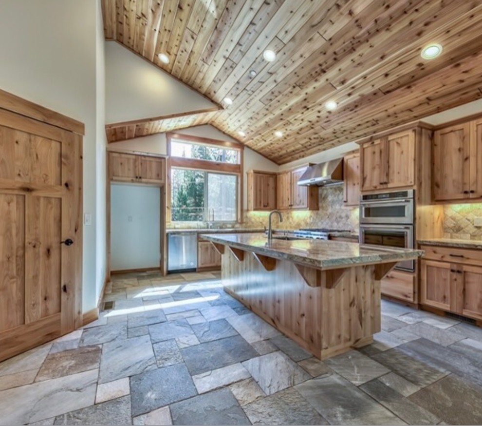 Kitchen - rustic kitchen idea