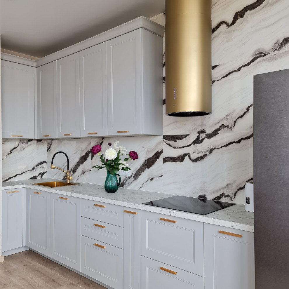 Кухня угловая с пеналом ЖК на ул. Дружбы, г. Кемерово