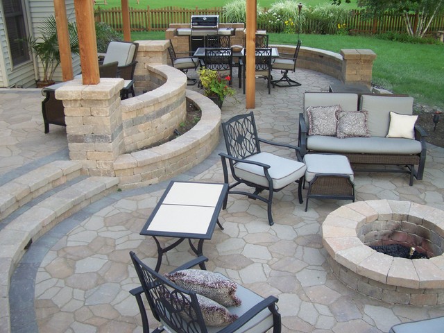 backyard Patio - Traditional - Patio - Chicago - by American Bluegrass
