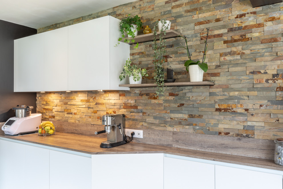 Rénovation complète d'une cuisine, abattement d'un mur porteur