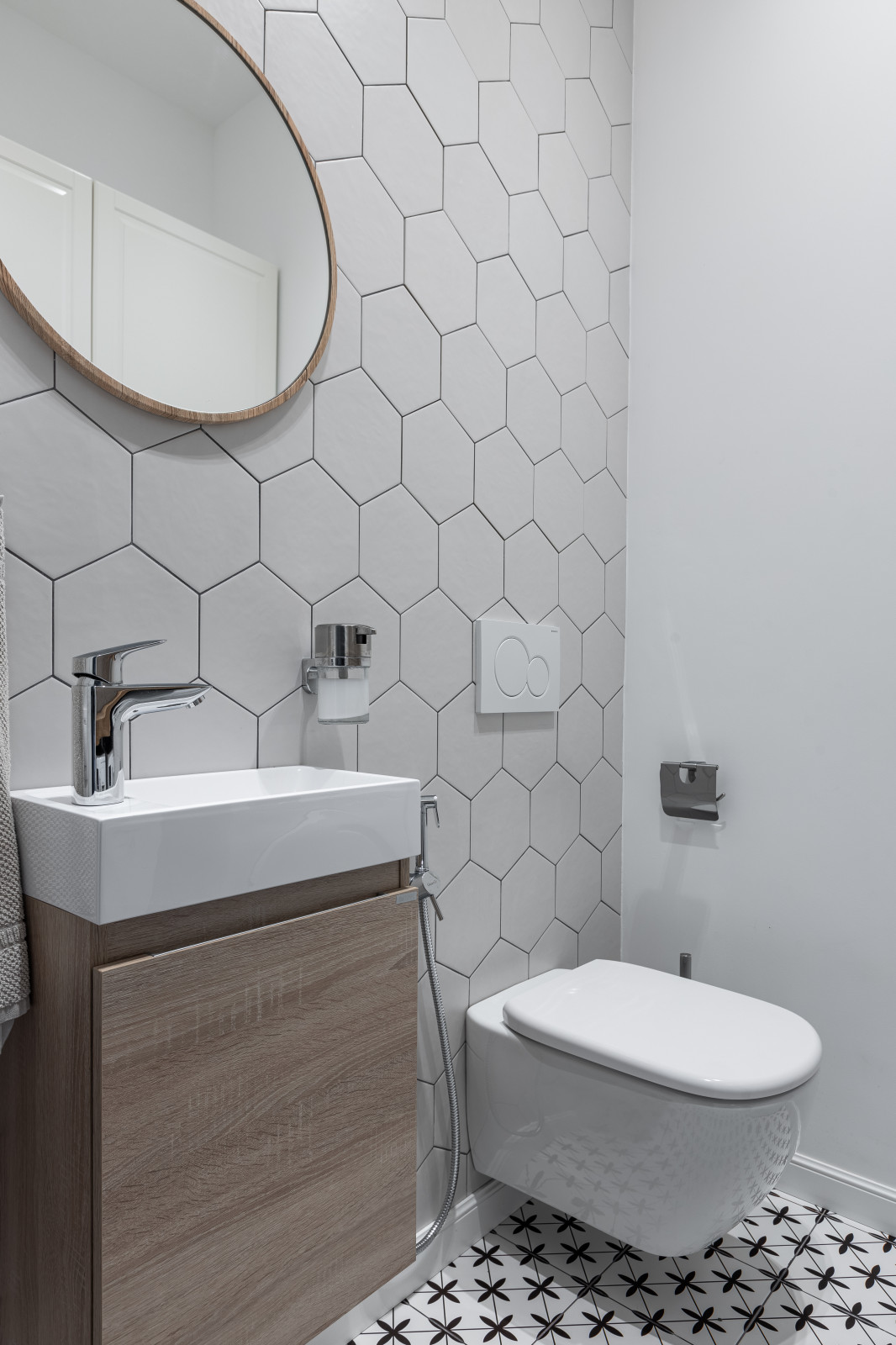 ЖК На Моисеенко,27