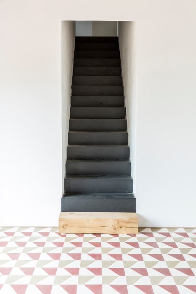 Design ideas for a modern staircase in Malaga.