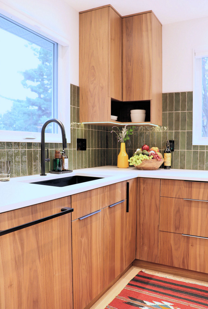 AN AWED TO MID CENTURY MODERN