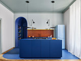 90mq Diventano Elegantissimi Usando Il Colore Blu Reale (14 photos) - image  on http://www.designedoo.it