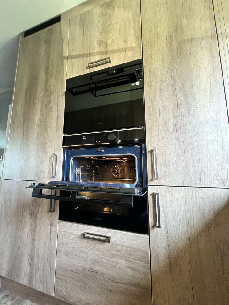 The Hinckley Kitchen - Volpi True Handleless - RRP £30,500 - Luxe Price £25,000