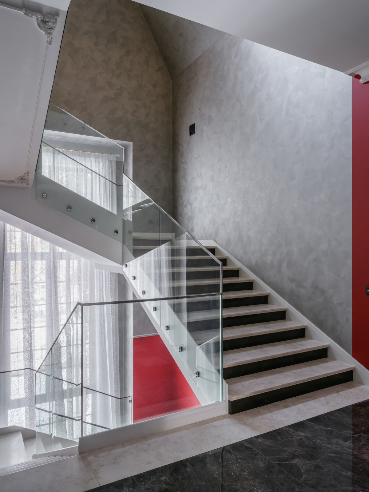 Стилизация загородного дома в КП Довиль