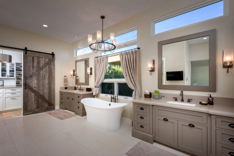 Inspiration for a transitional bathroom remodel in Phoenix