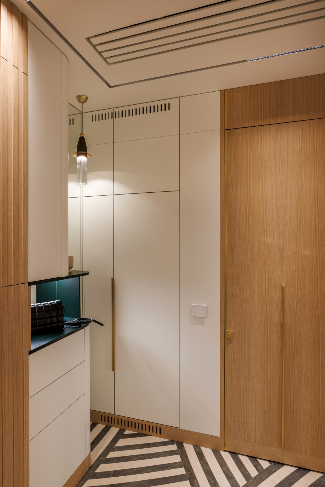 Фотосъёмка квартиры для производителя мебели и интерьерных конструкций «Axioma»