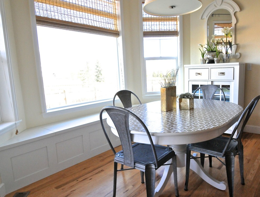 Inspiration for a timeless light wood floor home design remodel in New York with beige walls