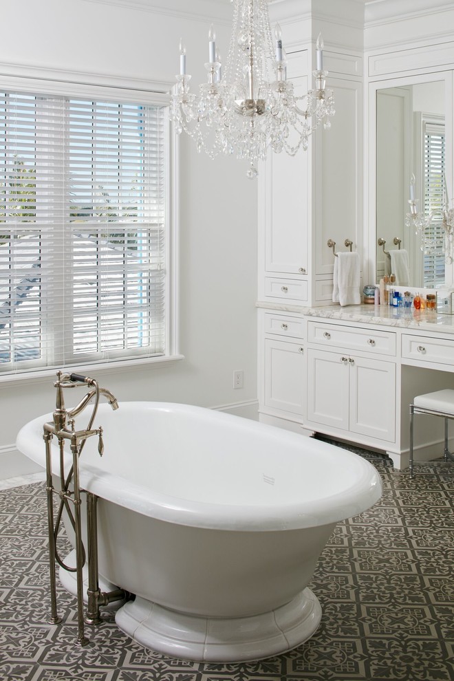 Bathroom - transitional bathroom idea