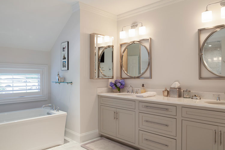 Bathroom - transitional bathroom idea in Boston